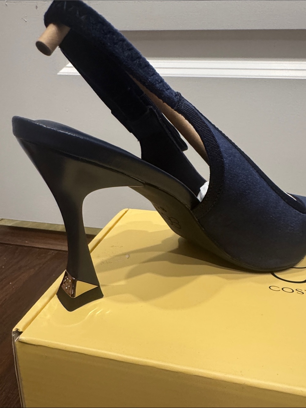 COSY ISLAND Pointed Navy Slingback Heels with Sculpted Heel - Women's Dress Pump - Picture 4 of 7